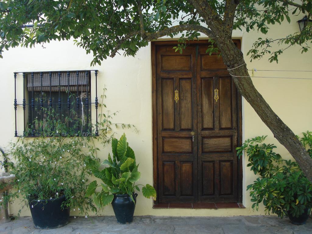 Two-Bedroom House,1088539216:JPEG